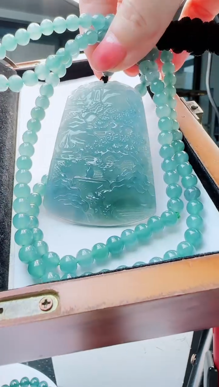 翡翠未镶嵌颈饰多样性发其中一