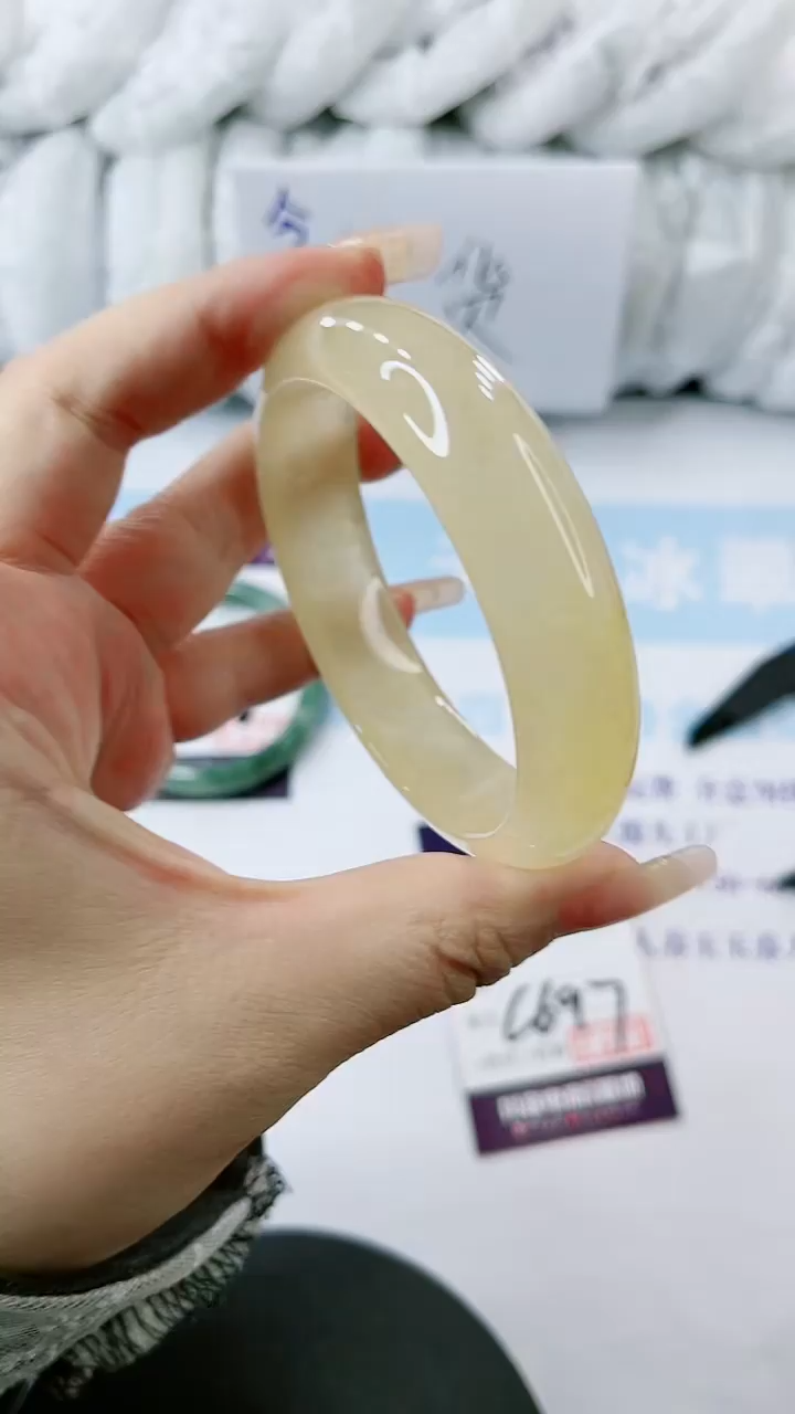 【闪购商品】石英质玉手镯未镶嵌多样性发货C697