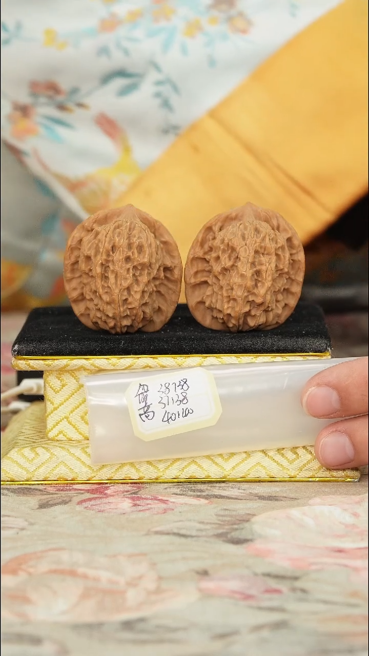【闪购商品】文玩核桃把件非嫁接马老四