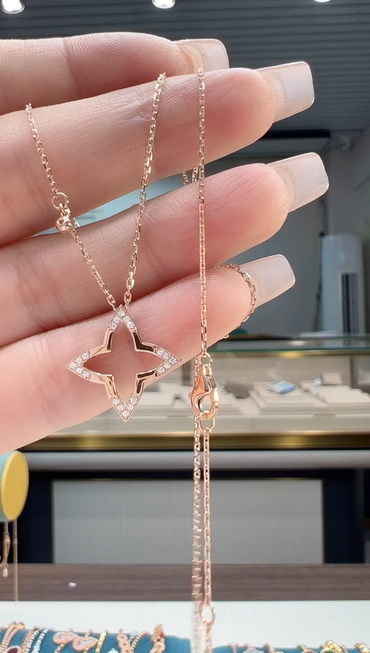 【闪购商品】钻石颈饰18K金镶嵌新款镶钻老花项链K红