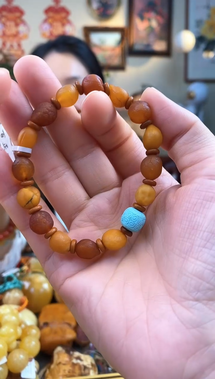 【闪购商品】琥珀手串未镶嵌手串