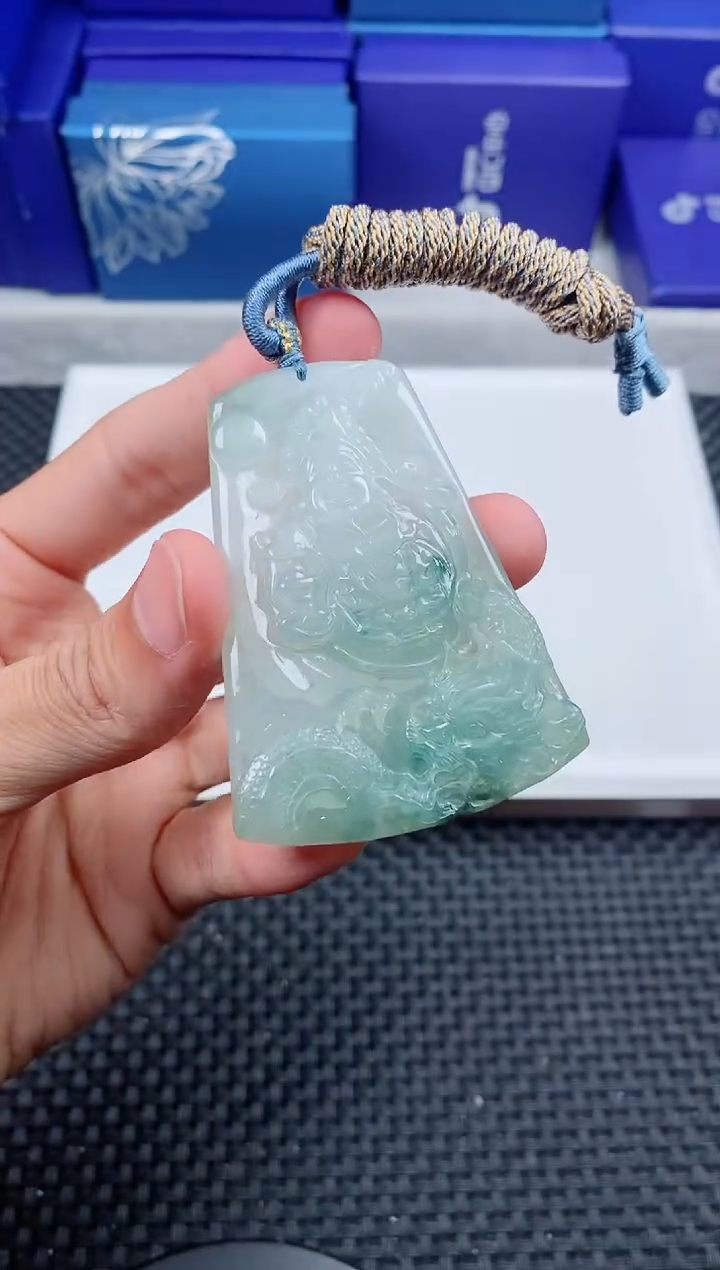翡翠未镶嵌颈饰111111111
