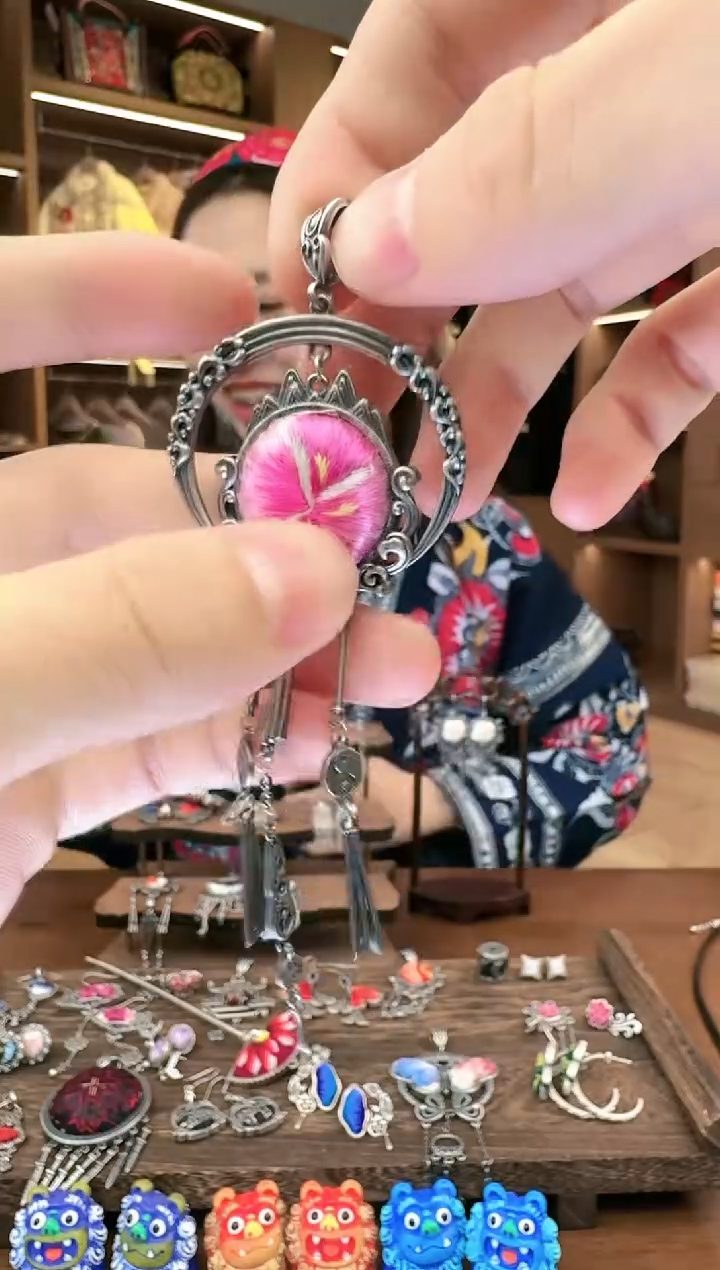 【闪购商品】织绣136黔东南苗族刺绣