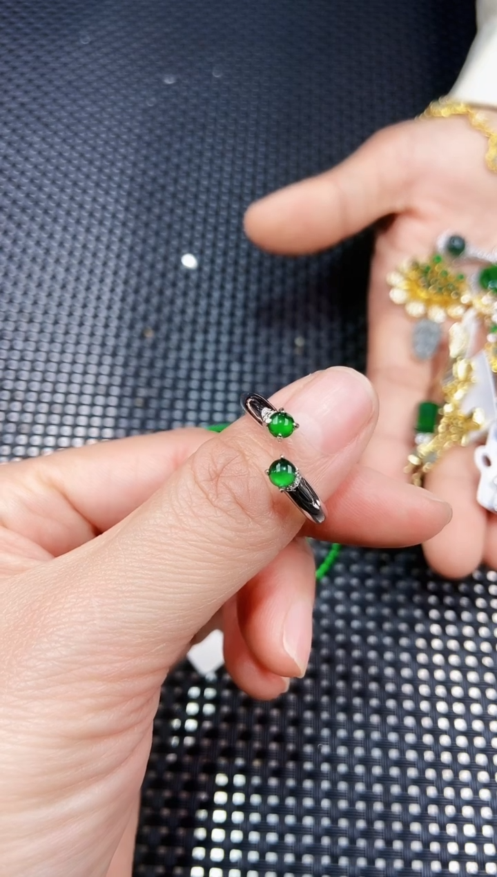 【闪购商品】翡翠戒指未镶嵌111111111