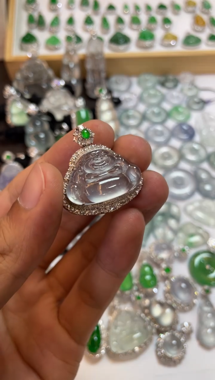 【闪购商品】翡翠吊坠(不含链)18K金镶嵌佛公