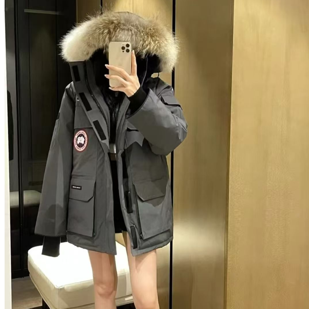 大鹅08款远征系列狼毛羽绒服