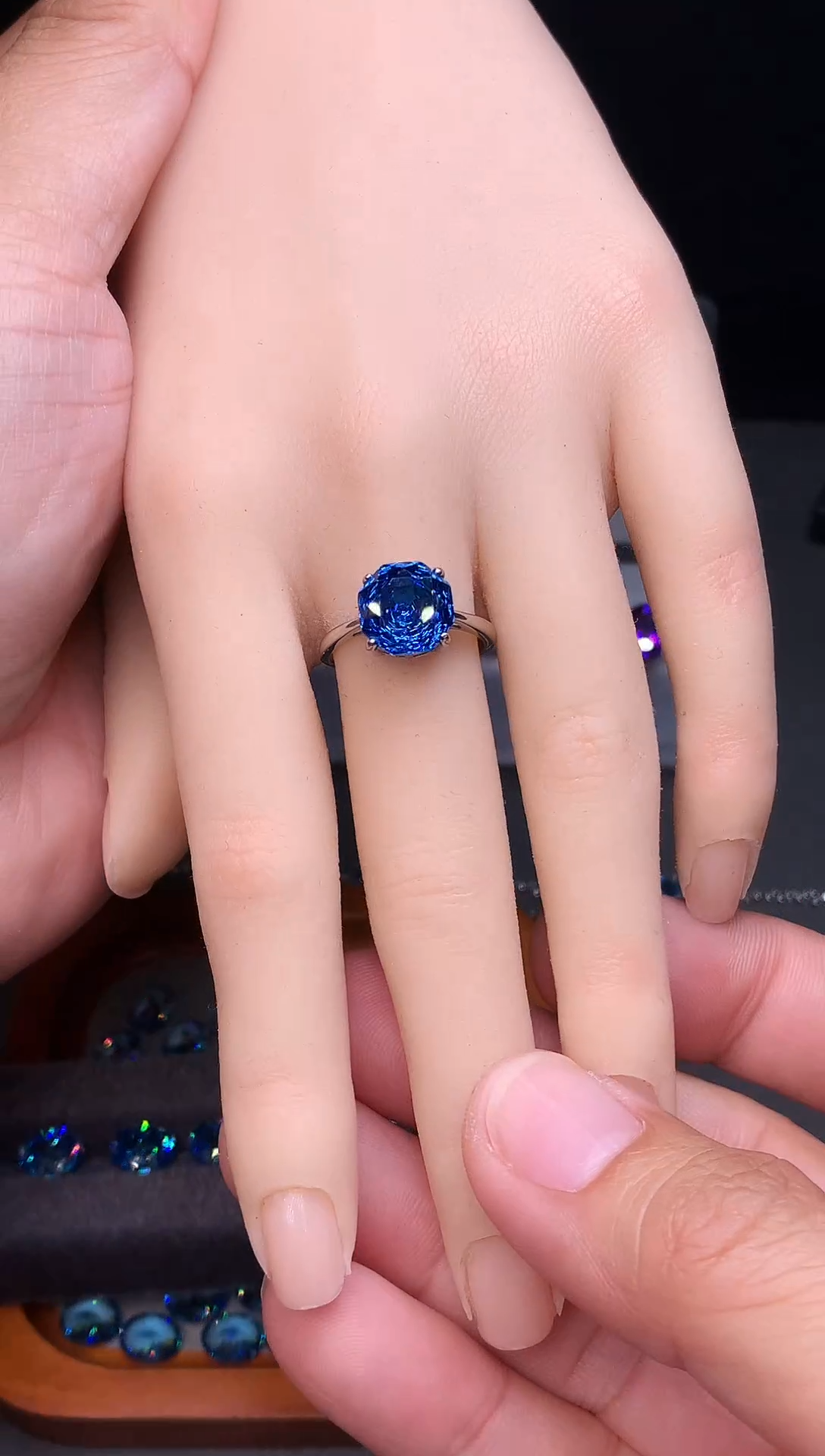 银S925镶嵌戒指托帕石11