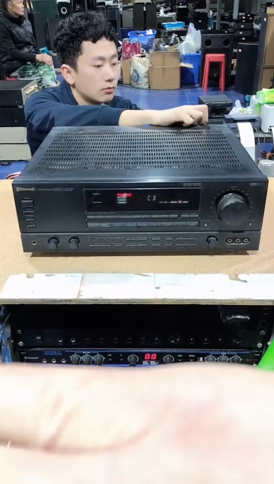 8新狮龙6030R功放一台，出声，不带线材