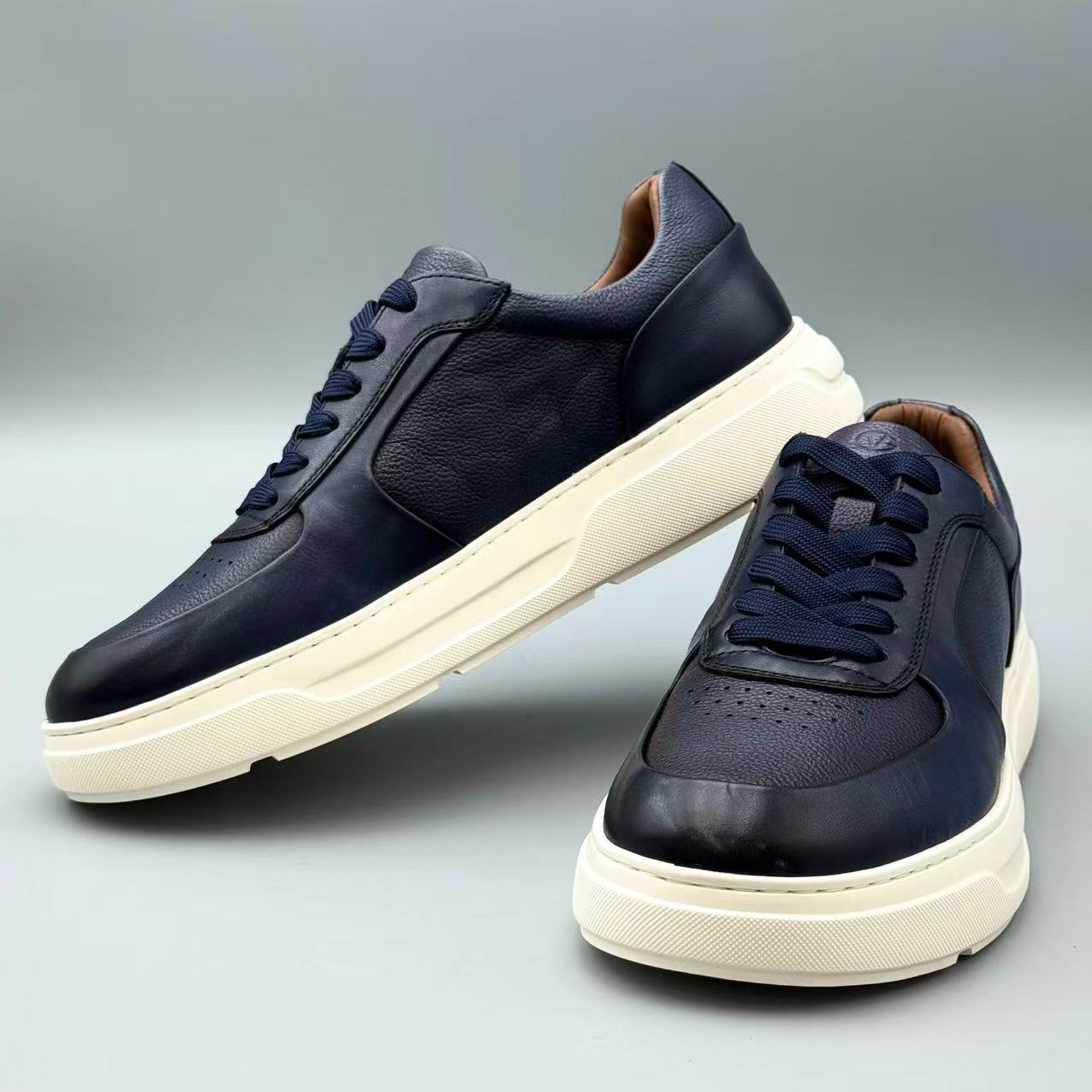 【华】真皮鞋英伦风男士商务休闲鞋男皮鞋710-81