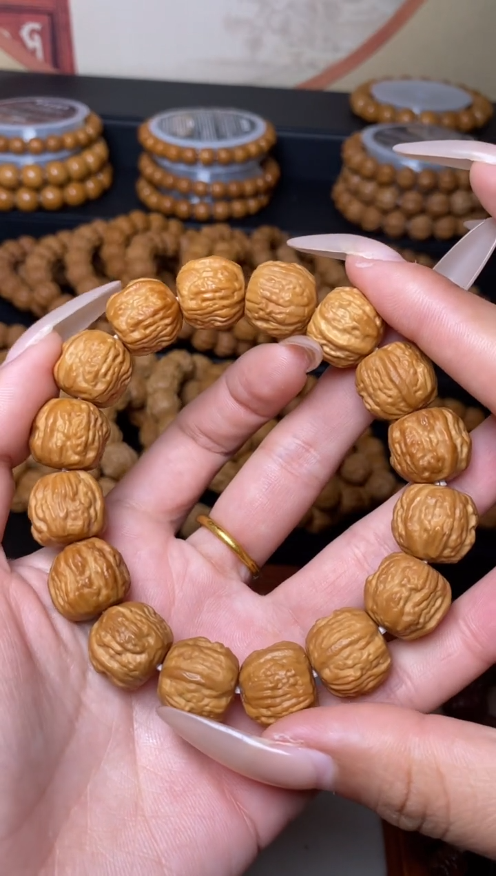 【闪购商品】猴头核桃手串15mm龙炎料金蟾蛤蟆头全品