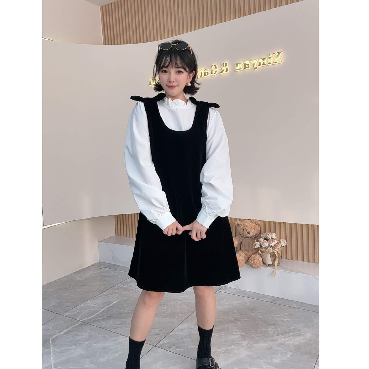 【之霖甄选】法式高级感丝绒连衣裙女秋季新款衬衫背心短裙子两件套