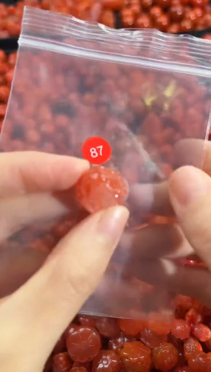 颈饰未镶嵌南红玛瑙1