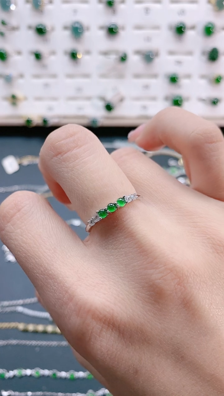 【闪购商品】翡翠戒指银S925镶嵌天然翡翠