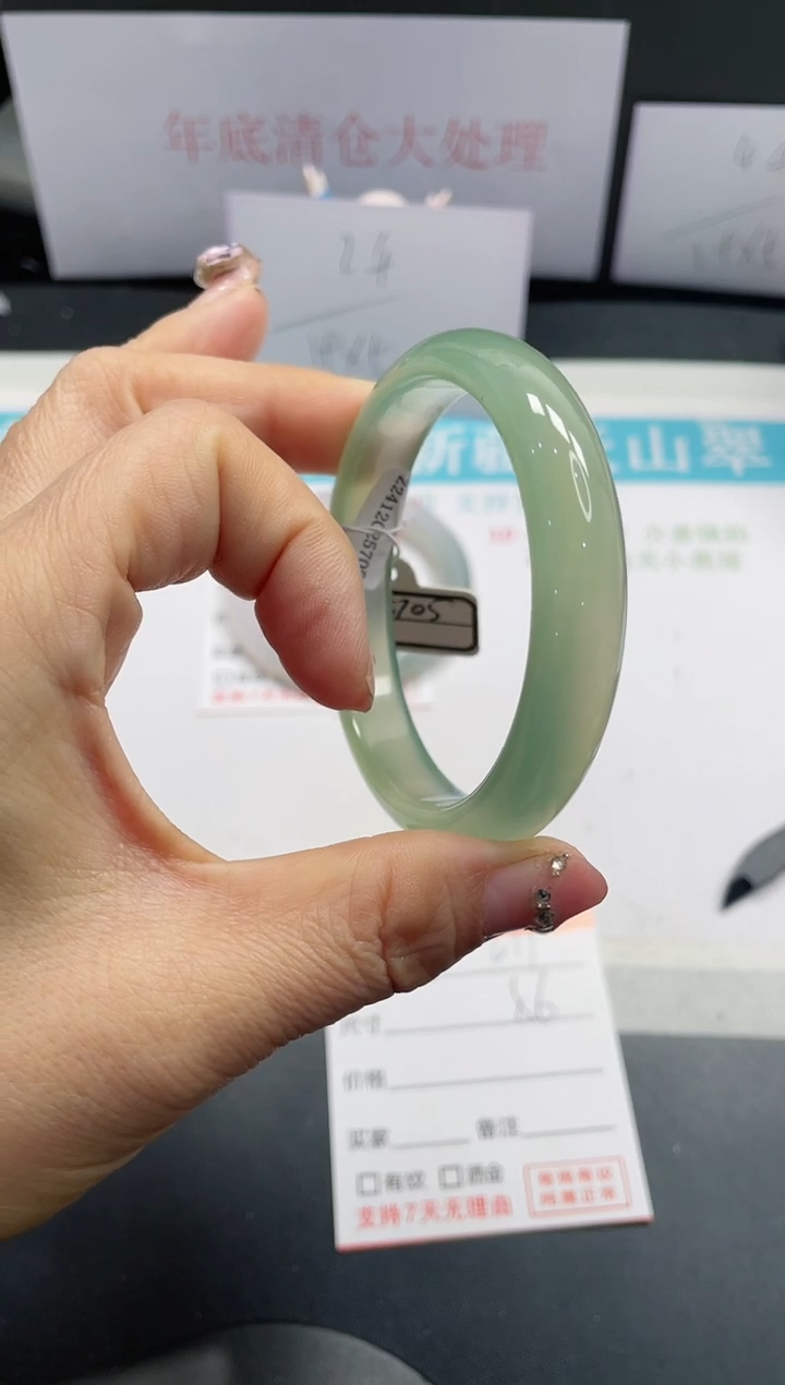 【闪购商品】石英质玉手镯未镶嵌211