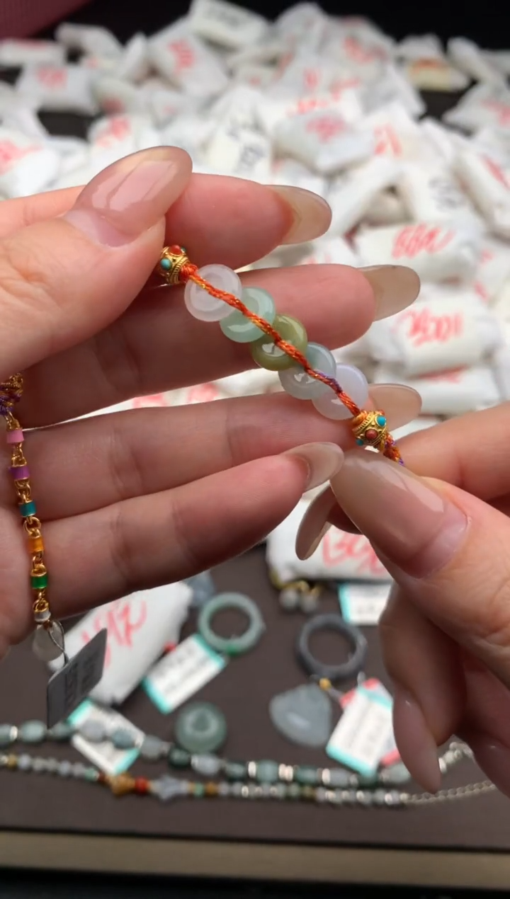 【闪购商品】翡翠手绳未镶嵌一