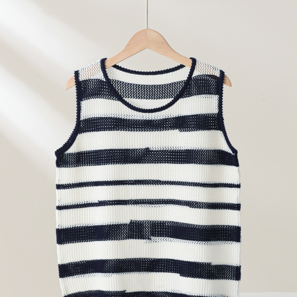 镂空不规则条纹马甲针织背心女早春新品坎肩法式宽松外穿无袖上衣