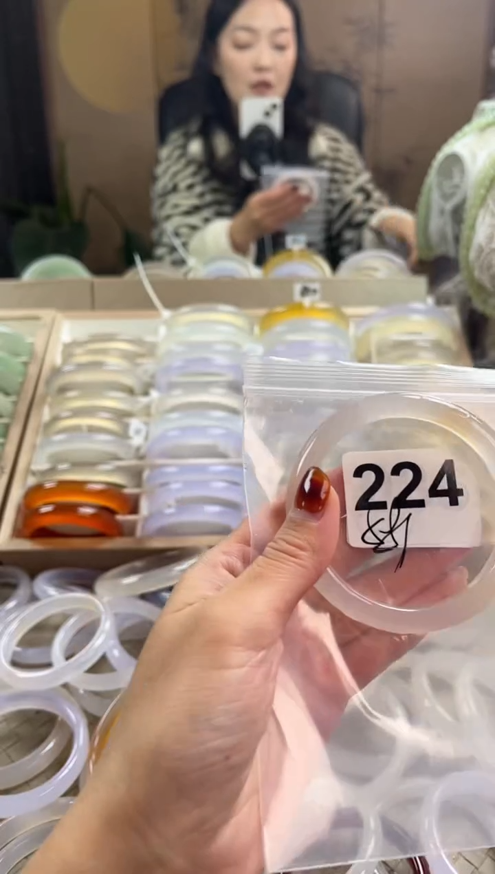 手镯玛瑙/玉髓未镶嵌224