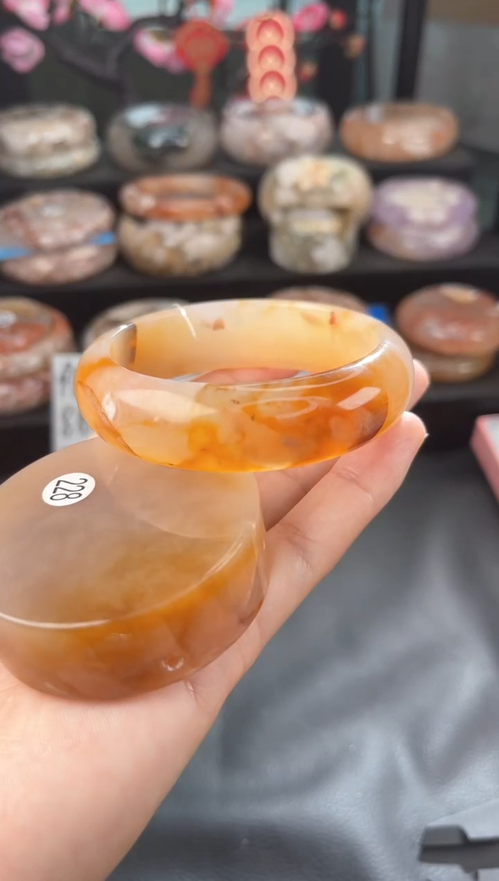 【闪购商品】石英质玉手镯未镶嵌57