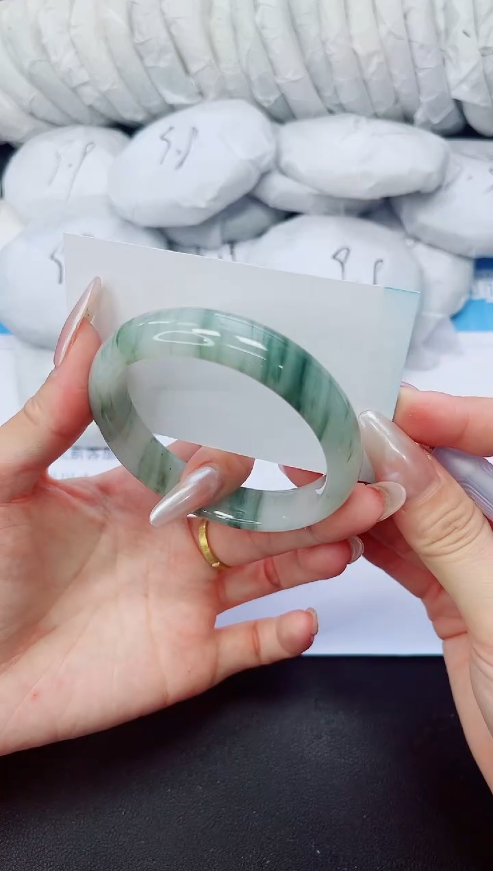 石英质玉手镯未镶嵌48/57.5