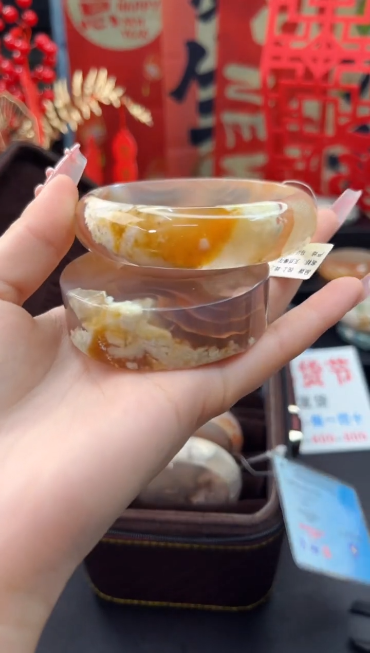 【闪购商品】石英质玉手镯未镶嵌赠送镯心（63圈口）