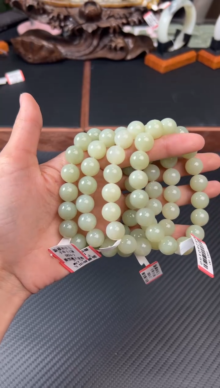 手串未镶嵌和田玉且末微色差迪克兰二细卡12多样性发货拍一发一