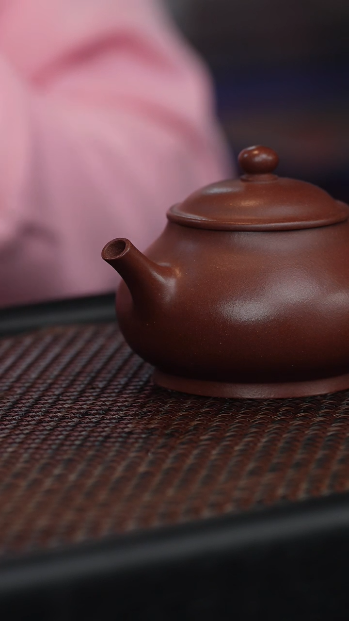 【闪购商品】宜兴紫砂原矿半手紫泥潘壶150cc左右