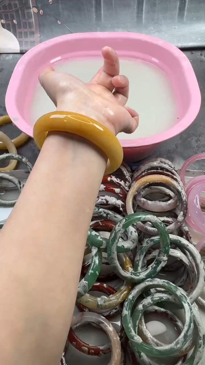 【闪购商品】石英质玉手镯未镶嵌28 6566