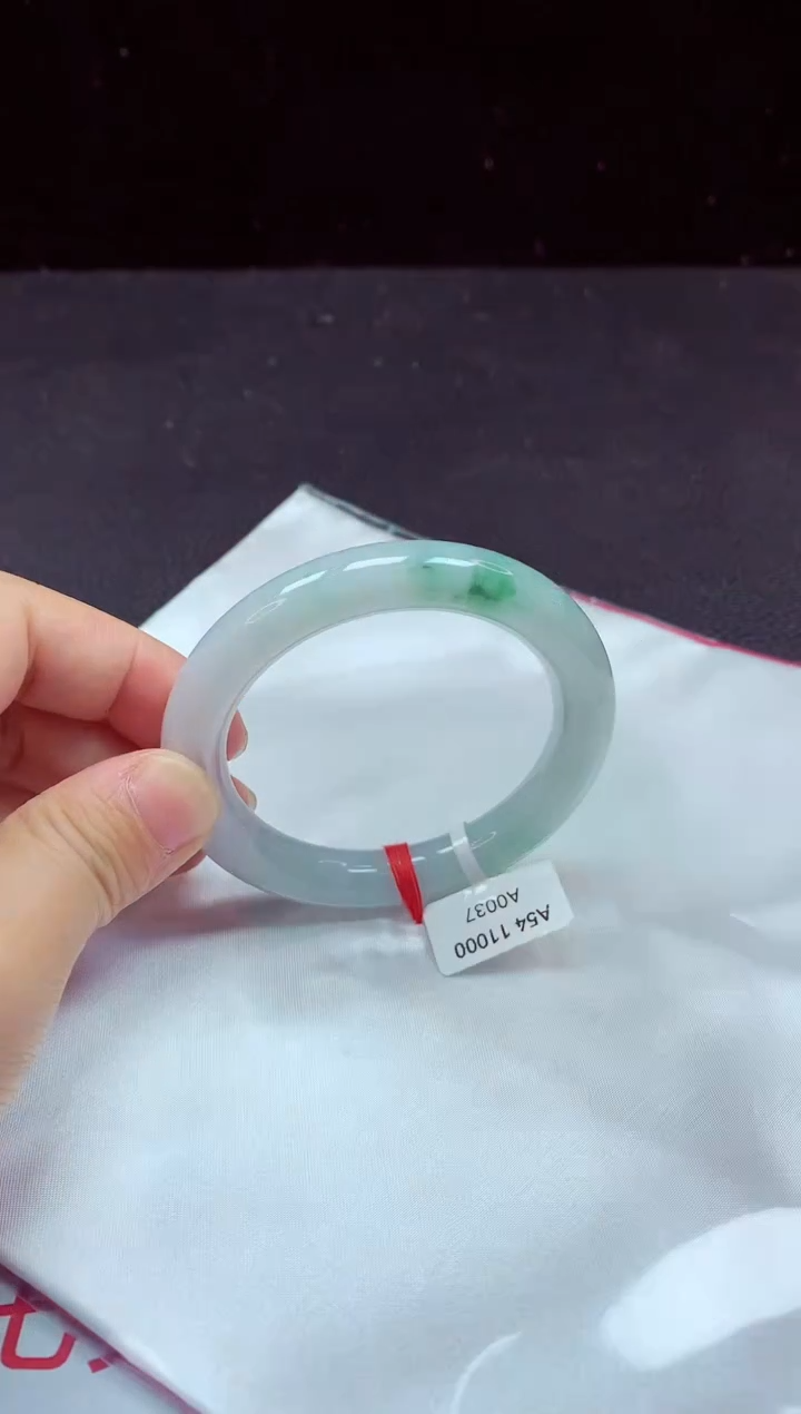 【闪购商品】翡翠手镯未镶嵌镯子54.9