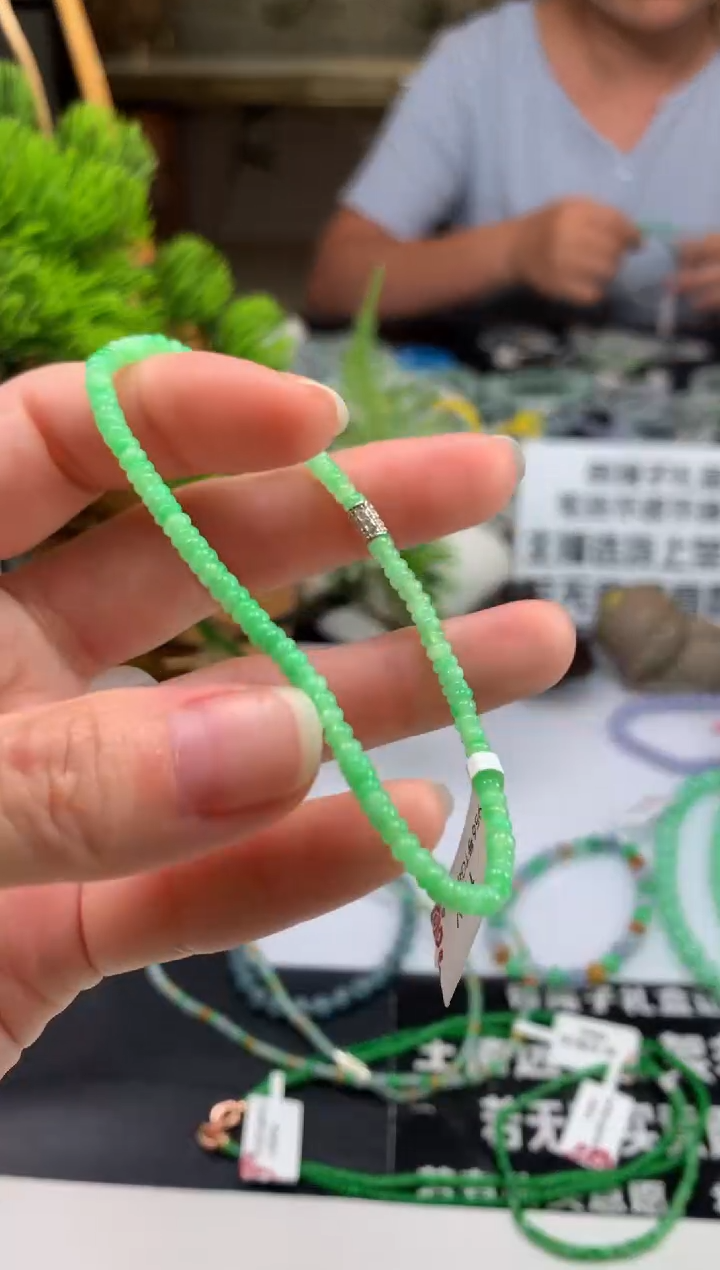 未镶嵌定制翡翠j****e---110571