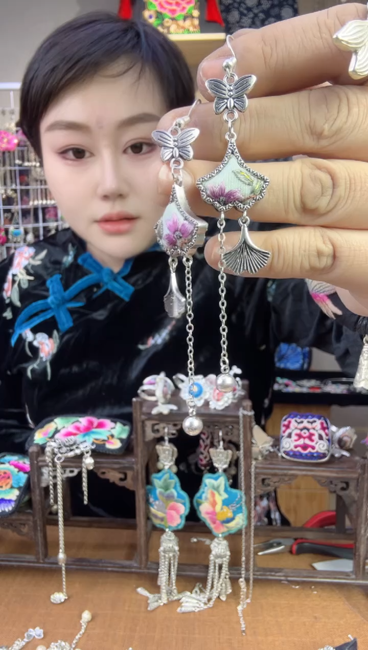 【闪购商品】刺绣纯手工苗绣非遗耳环