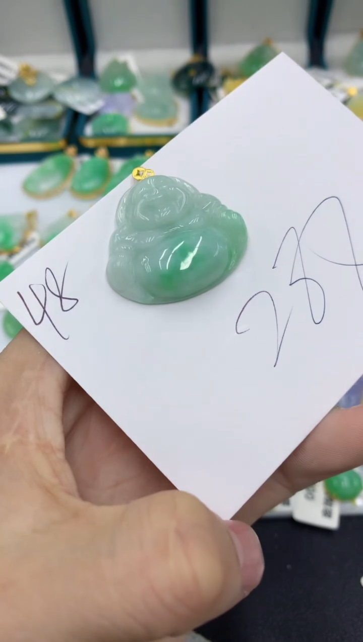 【闪购商品】翡翠颈饰18K金镶嵌翡翠