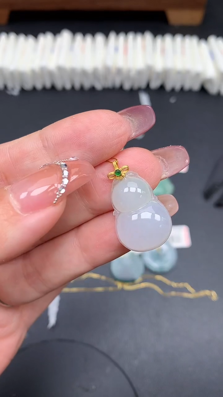 翡翠18K金镶嵌吊坠(不含链)MS180820