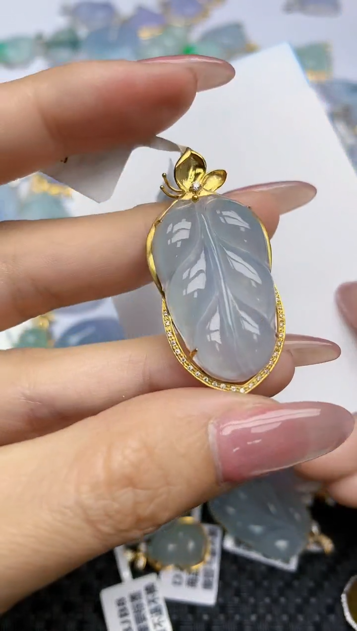 【闪购商品】翡翠颈饰18K金镶嵌天然翡翠A货