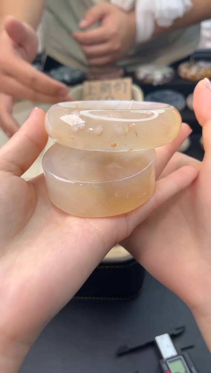 【闪购商品】石英质玉手镯合金赠送镯心（圈口61
