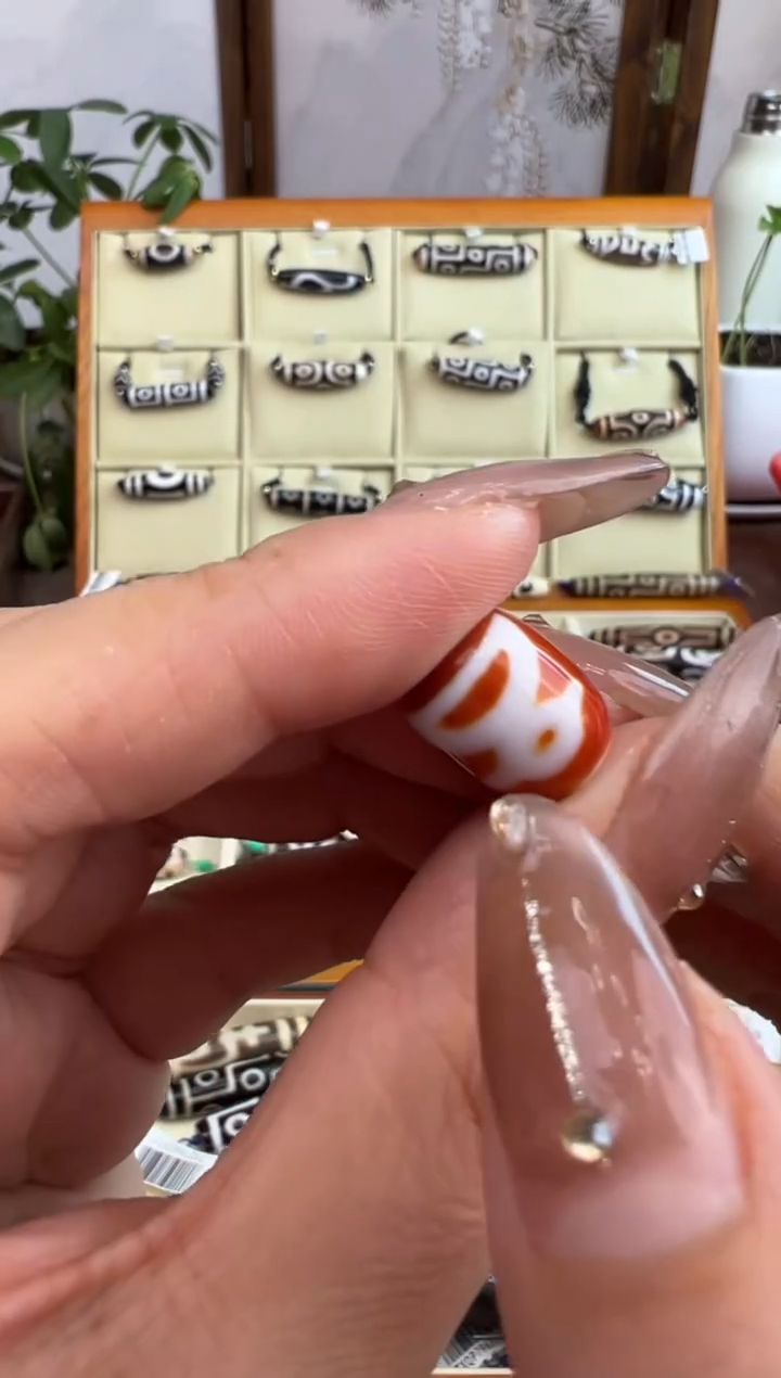 【闪购商品】玛瑙/玉髓吊坠(不含链)未镶嵌126.(微瑕随机发货)