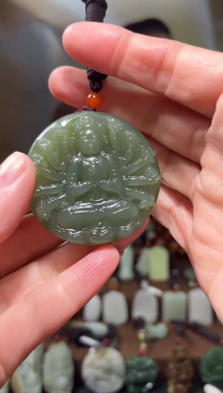 颈饰未镶嵌和田玉·