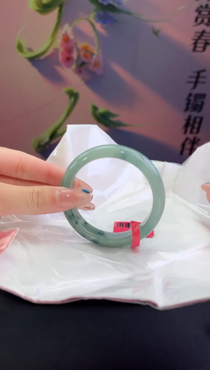 翡翠未镶嵌手镯翡翠手镯