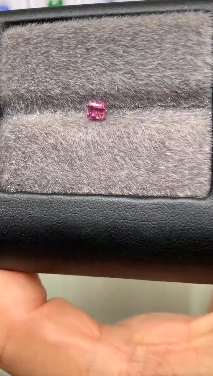 【闪购商品】定制尖晶石裸石未镶嵌祖切 粉色调尖晶石 0.38ct