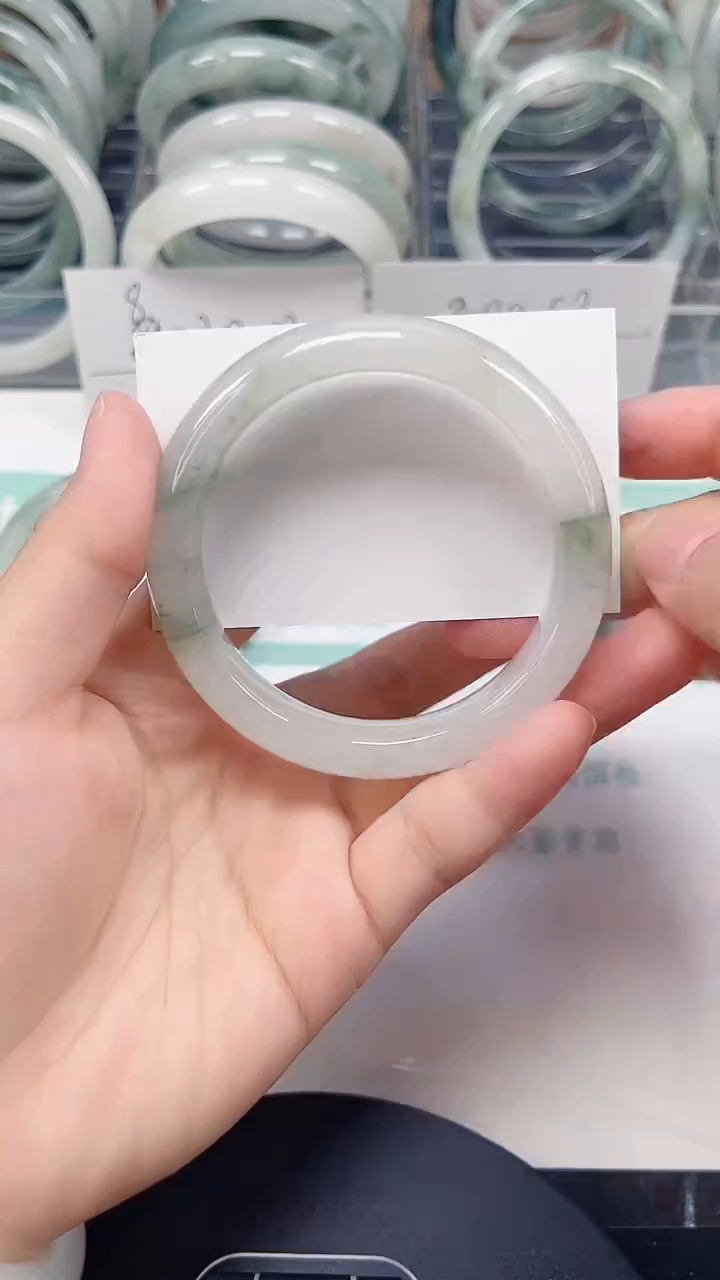 未镶嵌手镯石英质玉17-57/58