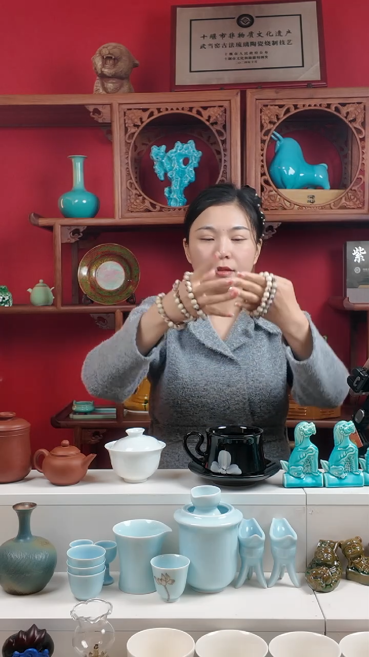 成品琉璃武当官窑香灰瓷手串  一件多样性发货    