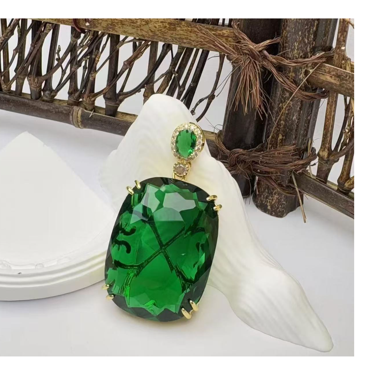   高定— 珍藏款 达克拉 轻奢华丽吊坠（D017）