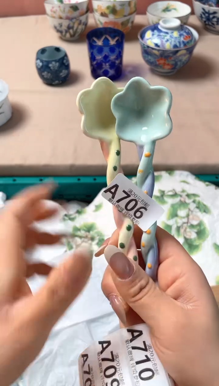 瓷片在**面瓷器瓷器A706