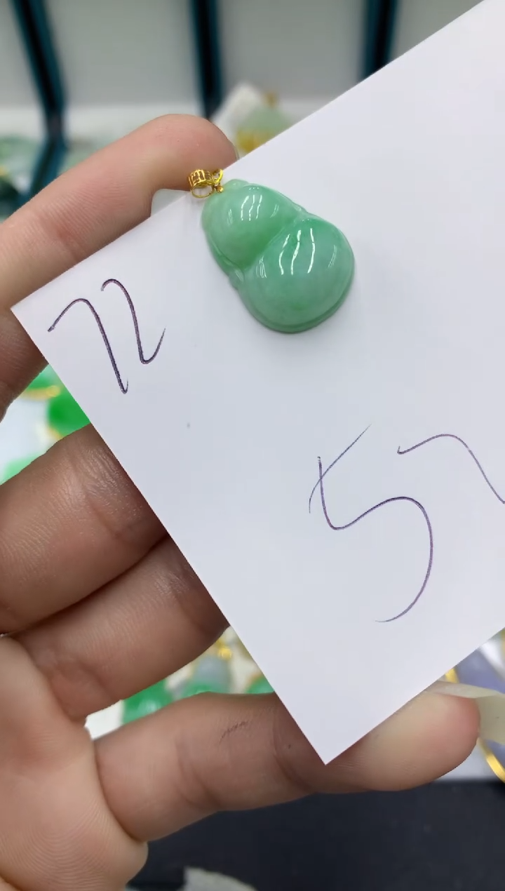 【闪购商品】翡翠颈饰18K金镶嵌翡翠