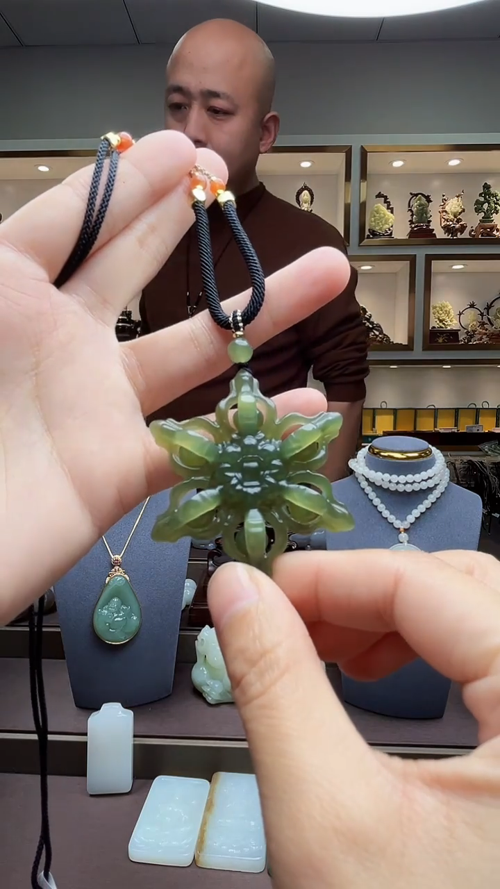 【闪购商品】和田玉颈饰未镶嵌苏