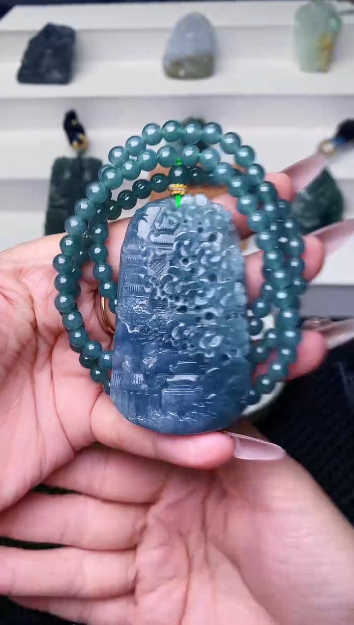 颈饰未镶嵌翡翠 