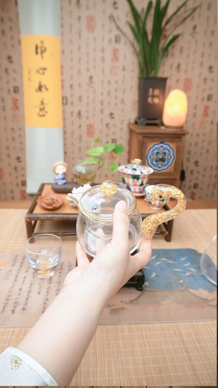 【闪购商品】天鹅金箔侧把壶金箔