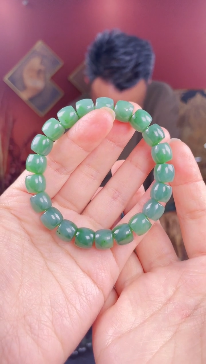 【闪购商品】和田玉手串未镶嵌碧玉直切