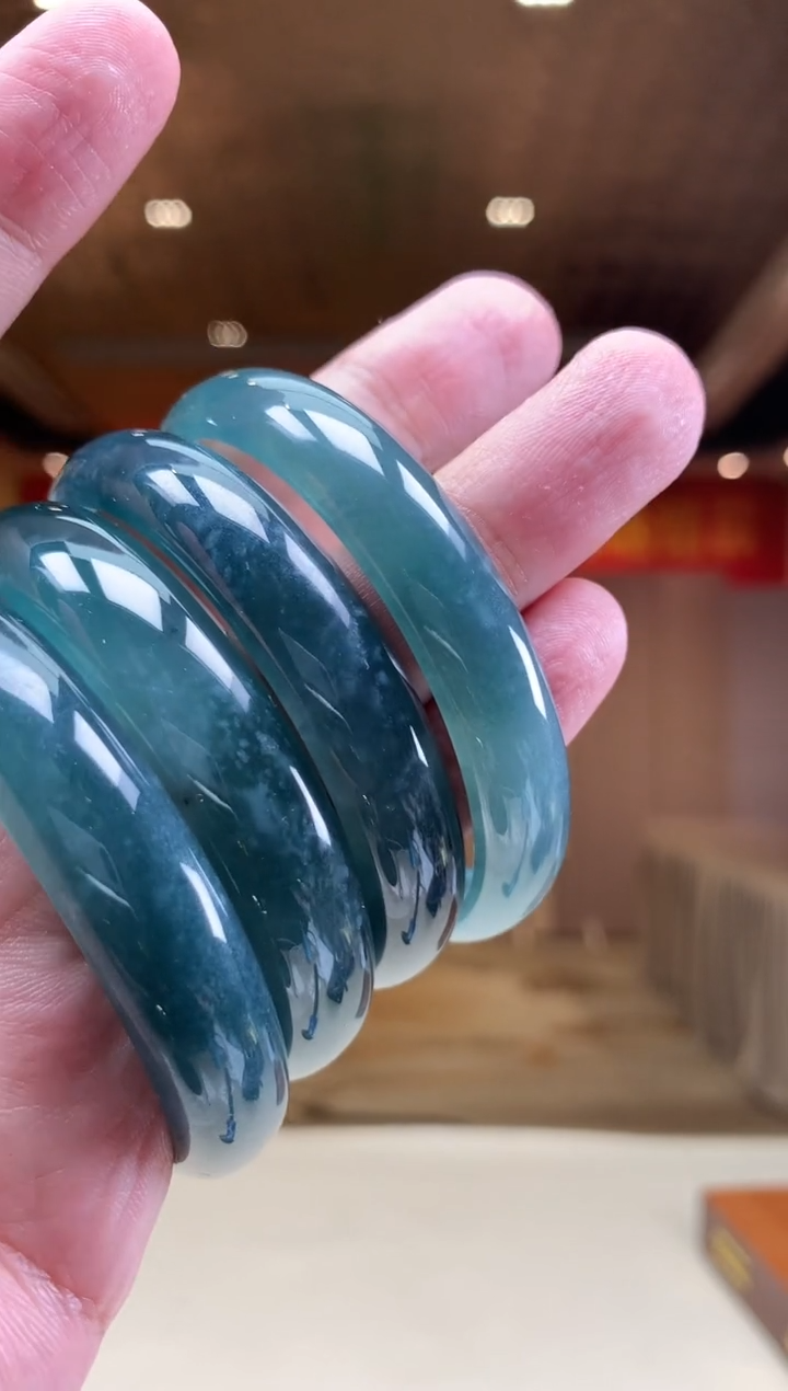 【闪购商品】翡翠手镯未镶嵌             *242