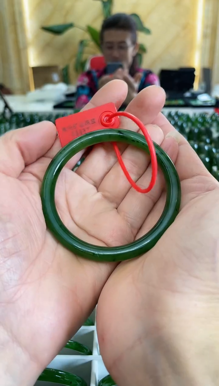【闪购商品】和田玉（碧玉）手镯未镶嵌337