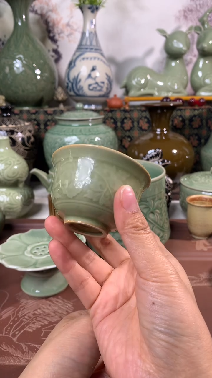 现代耀州窑二级青瓷杯2只